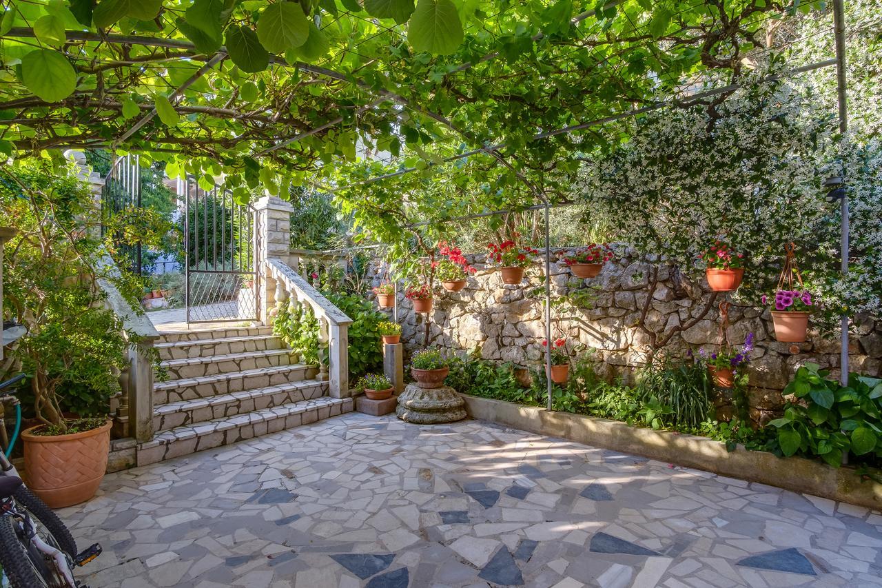 Apartments Beba Mali Lošinj Kültér fotó